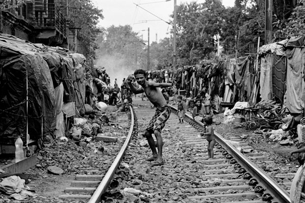 Chronogram: Kolkata Calcutta, Fionn Reilly’s New Book of Photos